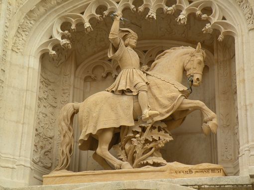  Statue equestre, façade du Musée Lorrain